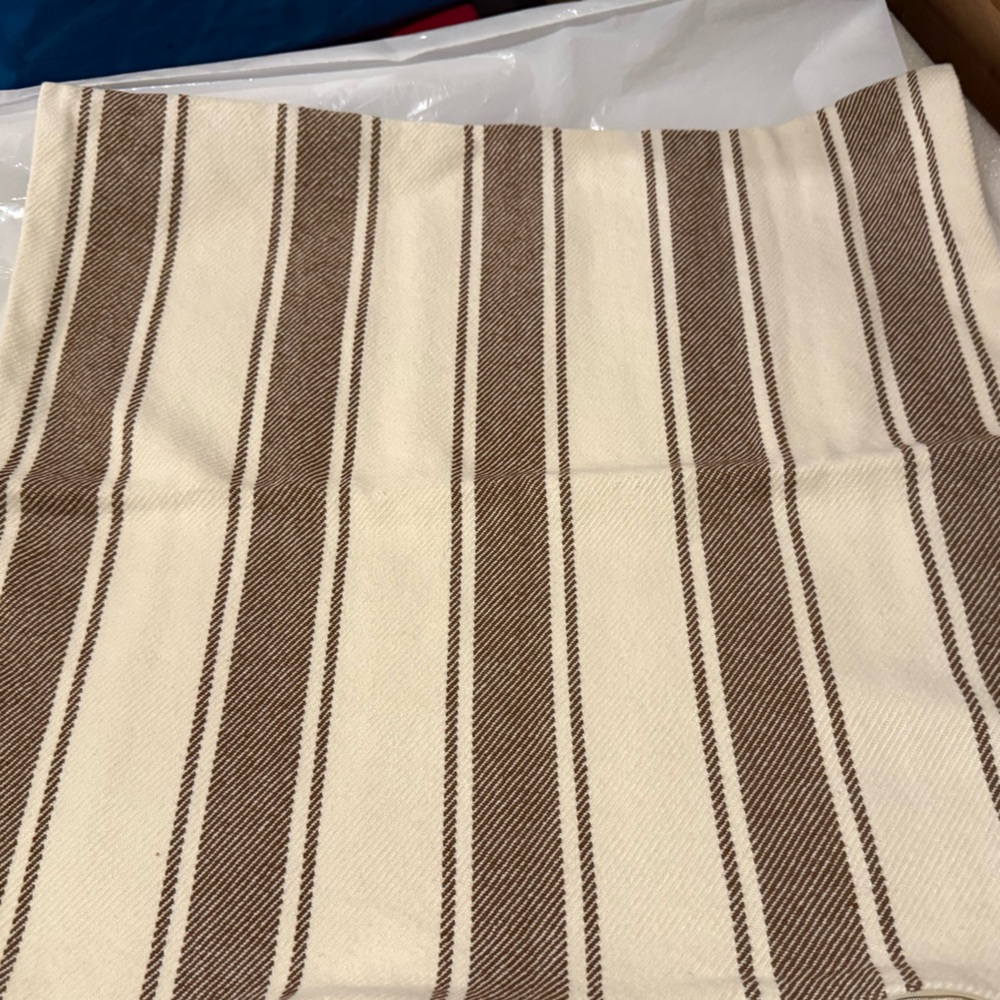 Pottery Barn Chunky Farmhouse Stripe Pillow Cover, Mocha /Ivory, 24”